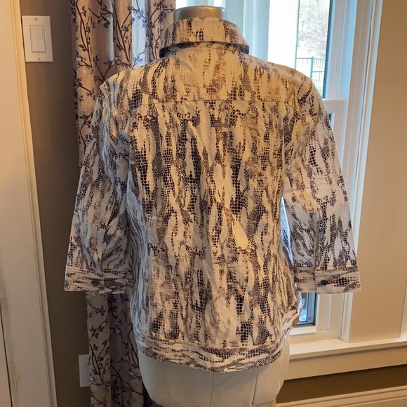 Chico’s Animal Print Jacket - Picture 2 of 6